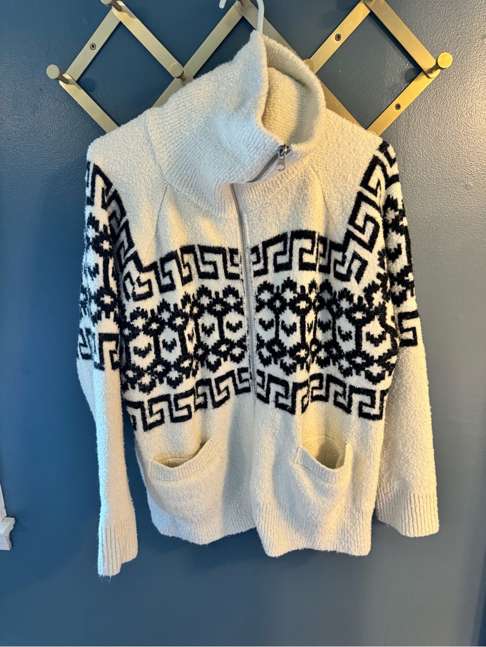 Universal Thread Cream & Black Patterned Zip Cardigan